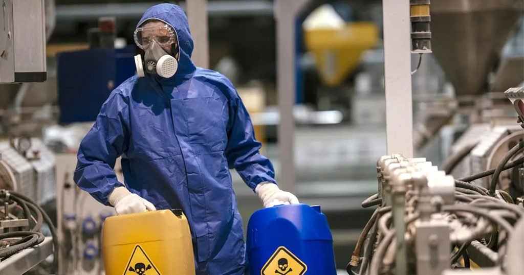 Insalubridade para Limpeza de Banheiro: Por Que É Sempre 40% (Grau Máximo)?